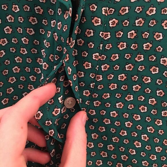 NWOT Loft blouse - Picture 3 of 4